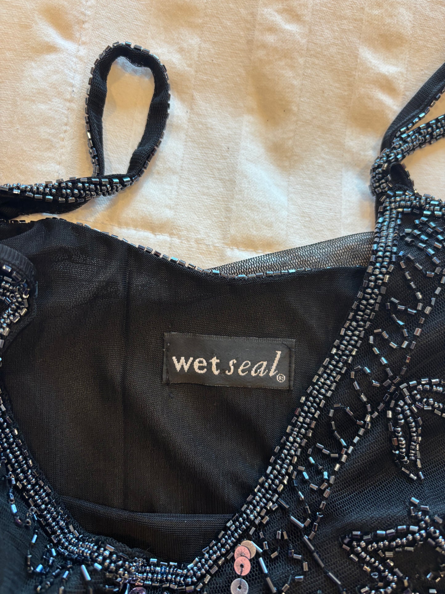 beaded wet seal top
