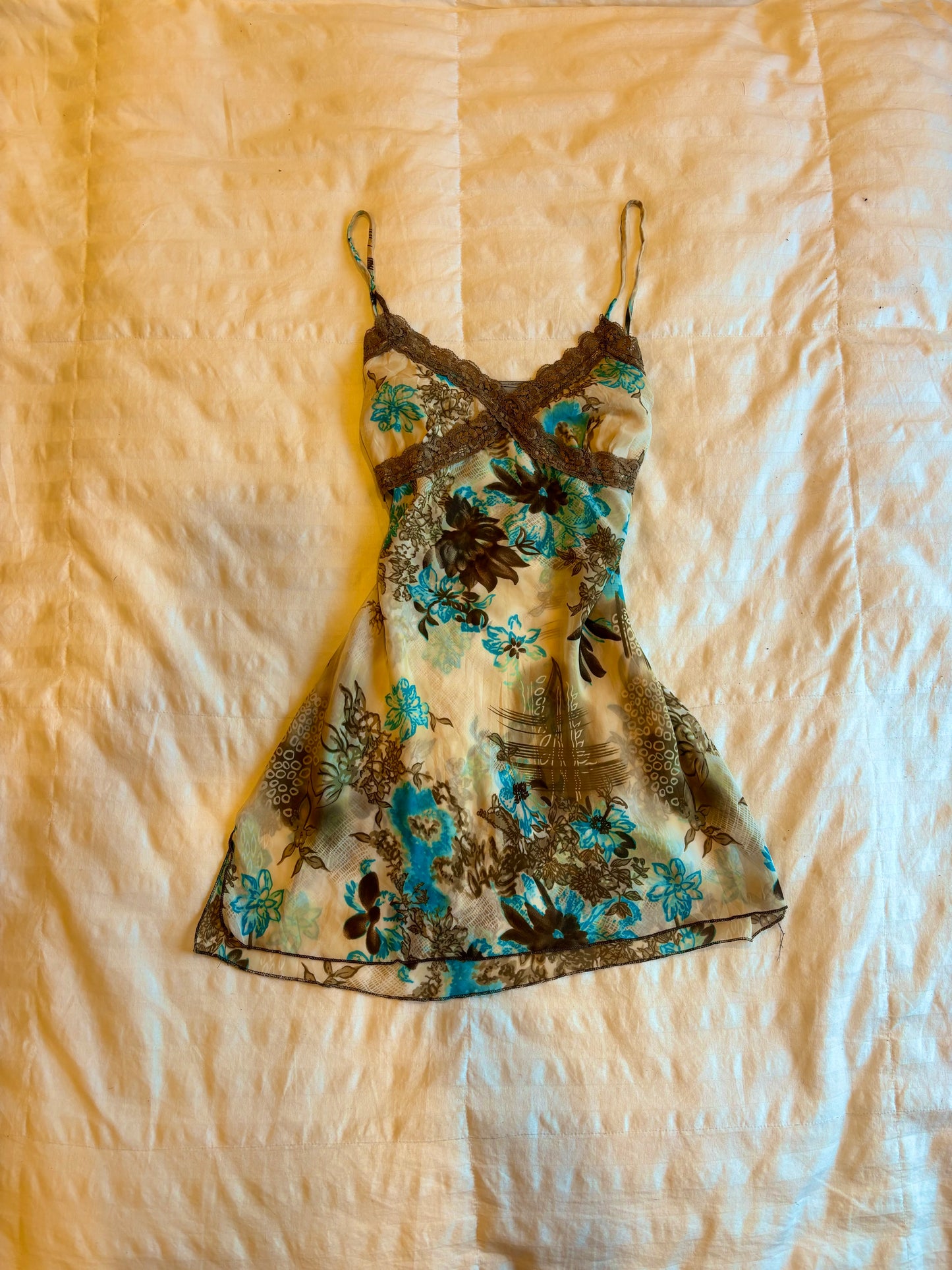 brown floral rave slip